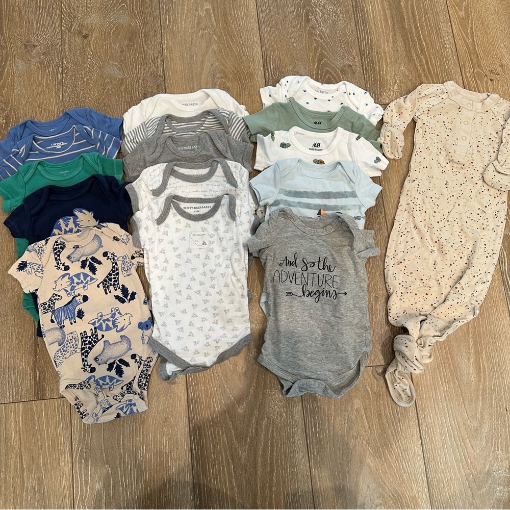 Lot of 15 baby onsies size 0-3 months Carters Zara Burt’s Bee’s and Baby Gown